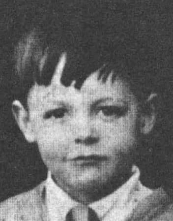 Paul McCartney childhood photograph, 1940s | The Beatles Bible