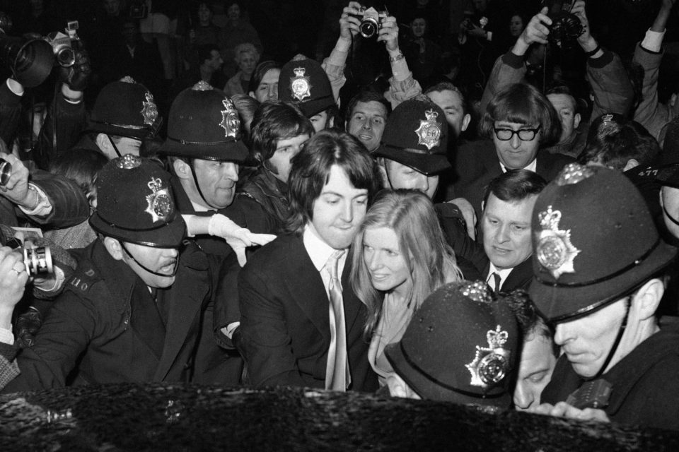 12 March 1969: Paul McCartney marries Linda Eastman | The Beatles Bible