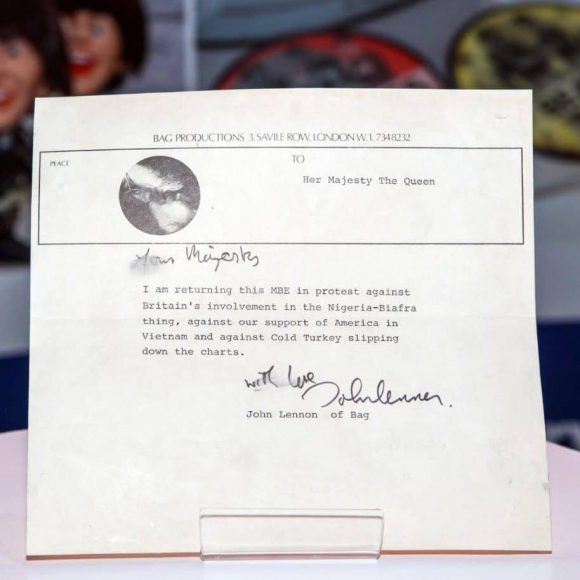 Letter from John Lennon to the Queen returning his MBE, 25 November 1969