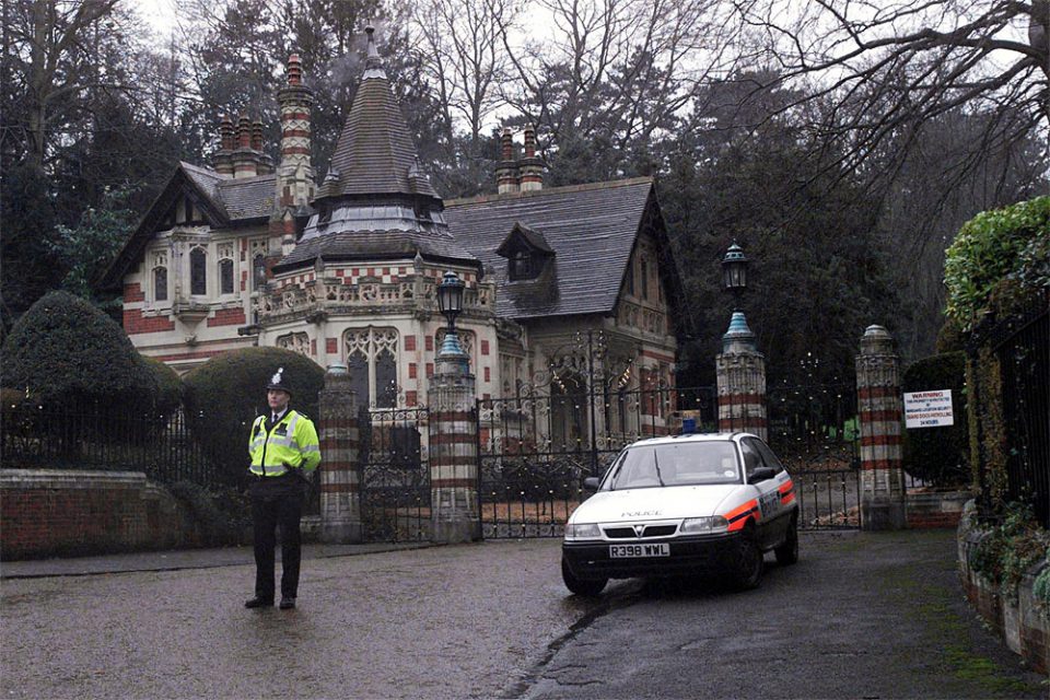 Policeman outside Friar Park, December 1999