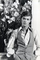 DavidBowie_1977_2.jpg