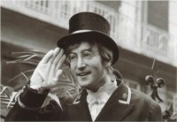 johnlennon_salute.jpeg