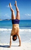 Paul-McCartney-Beach-Handstand.jpg