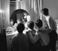 Beatles-in-mirror-1963.jpg