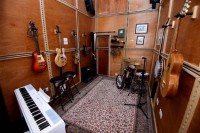 07-The-Childhood-home-of-John-Lennon-in-Woolton-which-is-ready-to-be-rented-out-as-an-AirBnB.-Pictured-studio-Photo-by-Colin-Lane.jpg