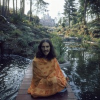 111129-george-harrison-03_photoblog900.jpg