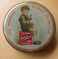 744b04896a13257a65d39605e50bbd57-english-biscuits-tin-containers.jpg